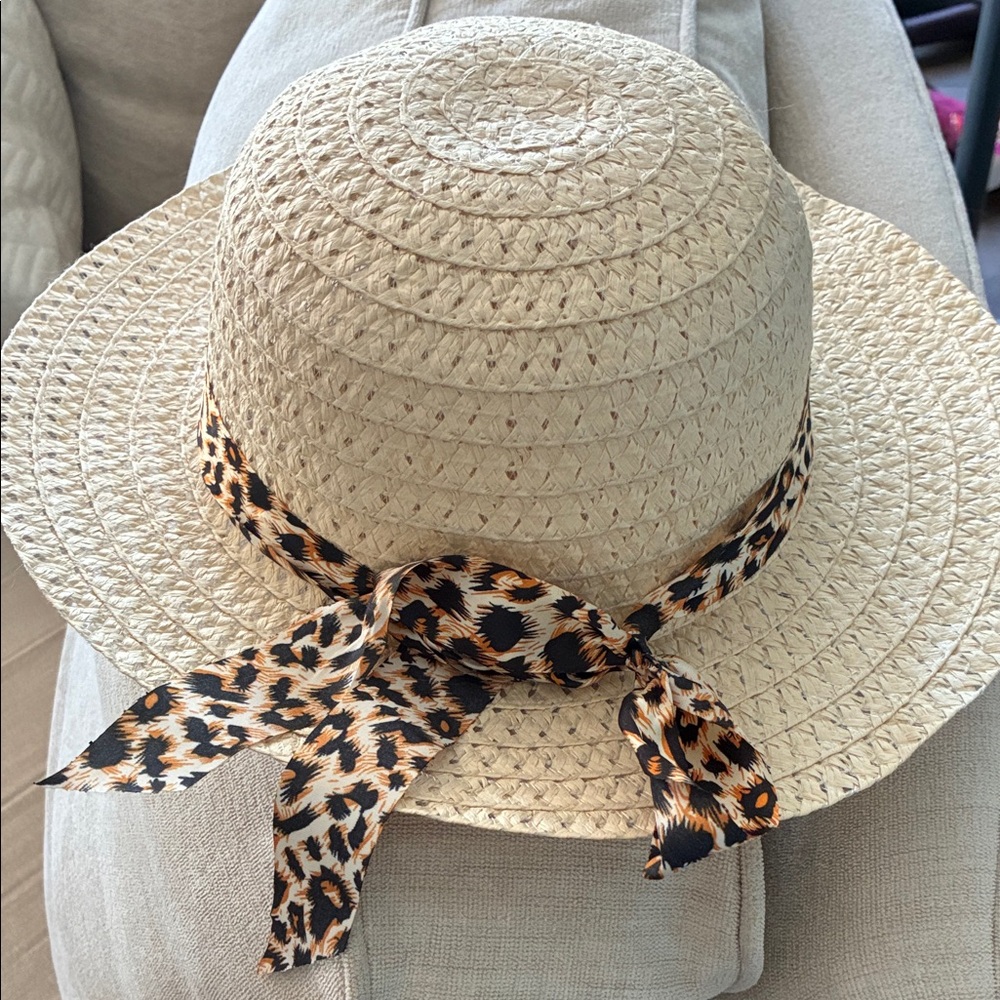 Stylish Tan Straw Hat with Leopard Print Ribbon-Never Worn
